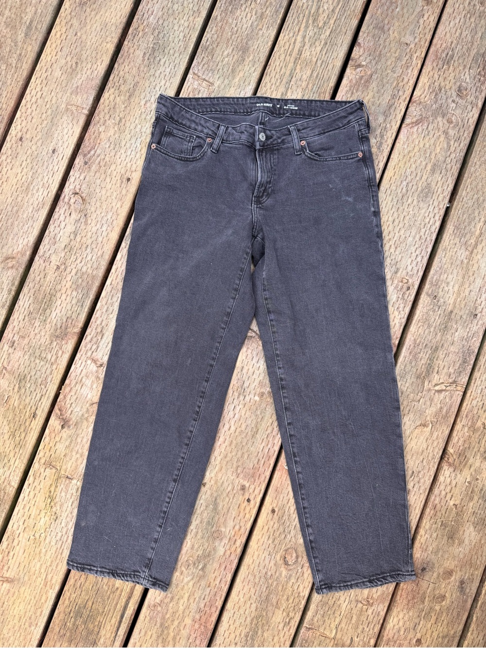 Old Navy Women's Straight Leg Jeans in Faded Black
